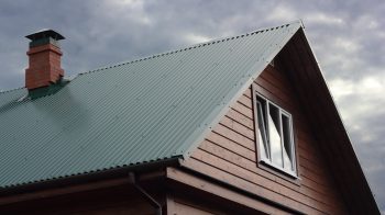 How a Metal Roof Improves the Resale Value of a Home